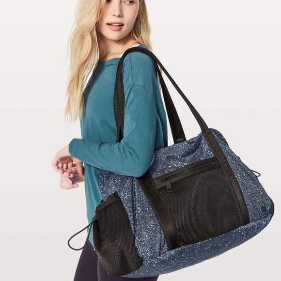 lululemon everywhere duffel bag